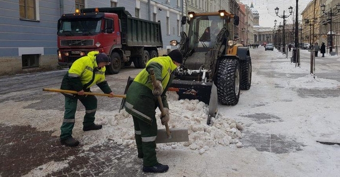 Вице-губернатор подвел итоги уборки города за прошедшую неделю