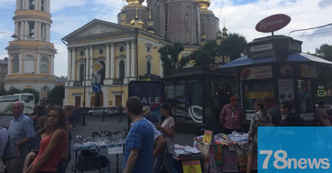 В Петербурге полицейских заподозрили в связях с незаконными торговцами